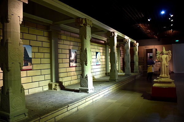 Hindu-S�ulen im Quanzhou Schifffahrtmuseum
