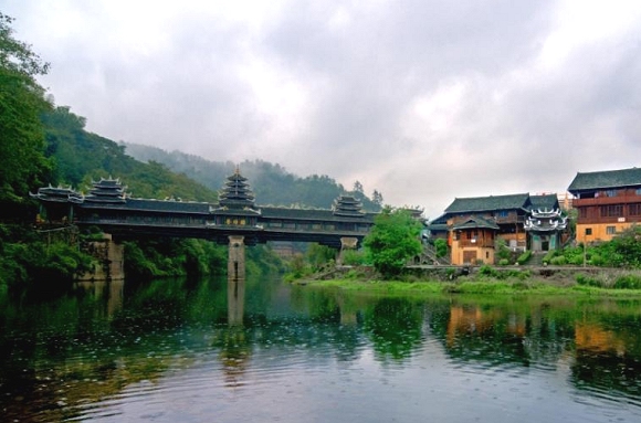 Wind-und-Regen-Br�cke in Tongdao