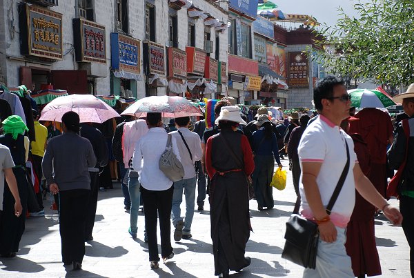 Pilgerweg Barkhor Stra�e in Lhasa